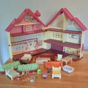 Bluey House with Accessories